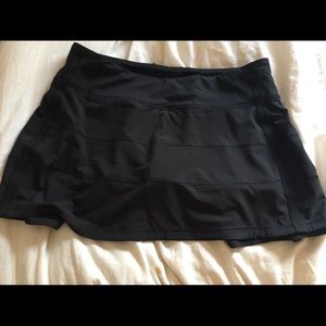 Lululemon Pace Rival Skirt size 6 Black lulu run